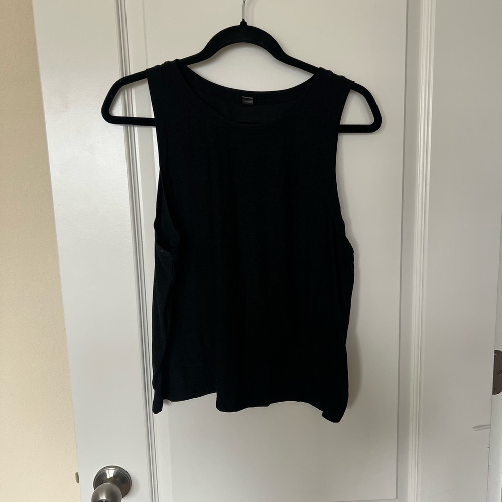 Beyond Yoga featherweight tank